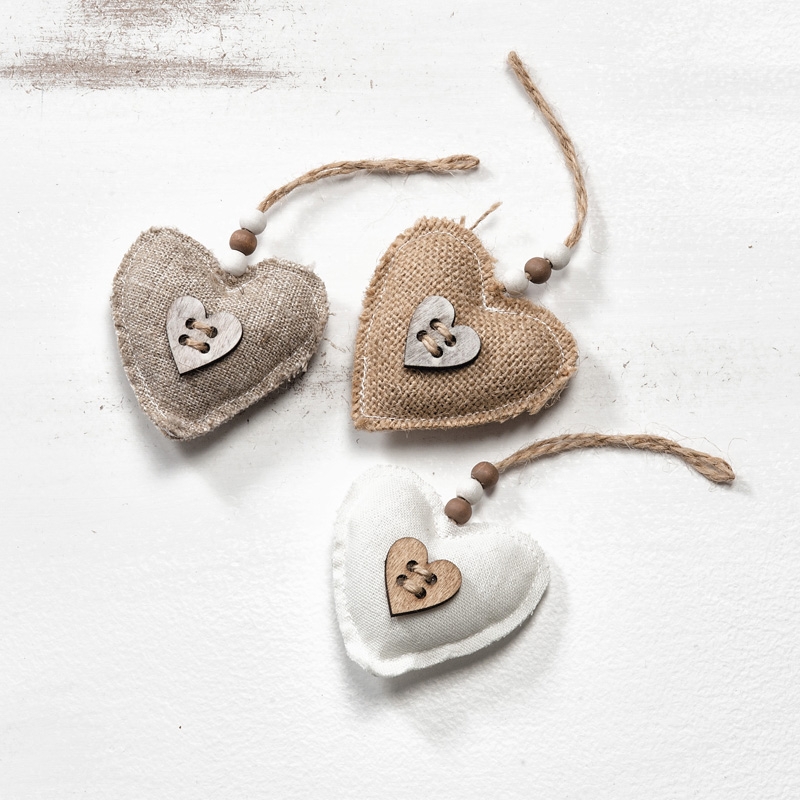 Μπομπονιέρα Βάπτισης Κρεμαστές υφασμάτινες καρδούλες Σετ 3 Τμχ
image